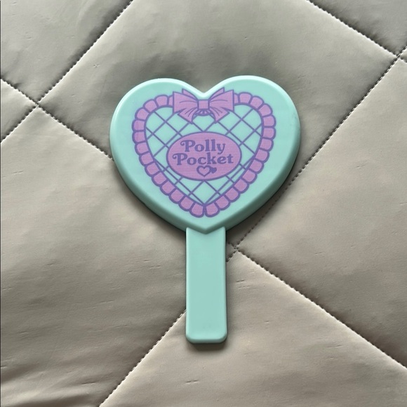 cakeworthy Other - Polly Pocket x Cakeworthy Heart-Shaped Hand Mirror